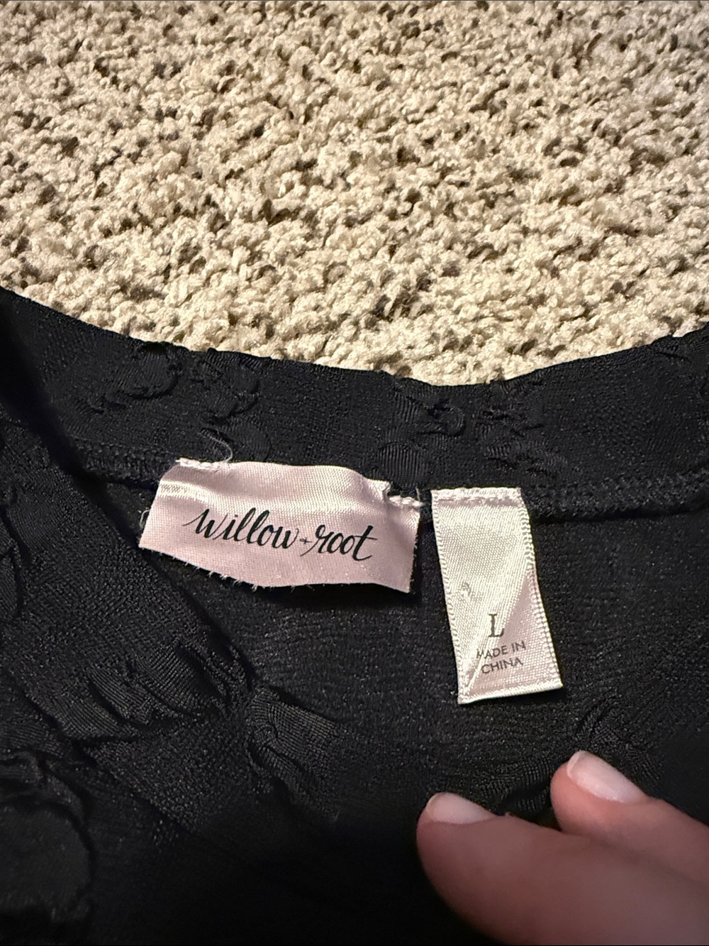 Textured Black Sleeveless crop - Picture 3 of 4